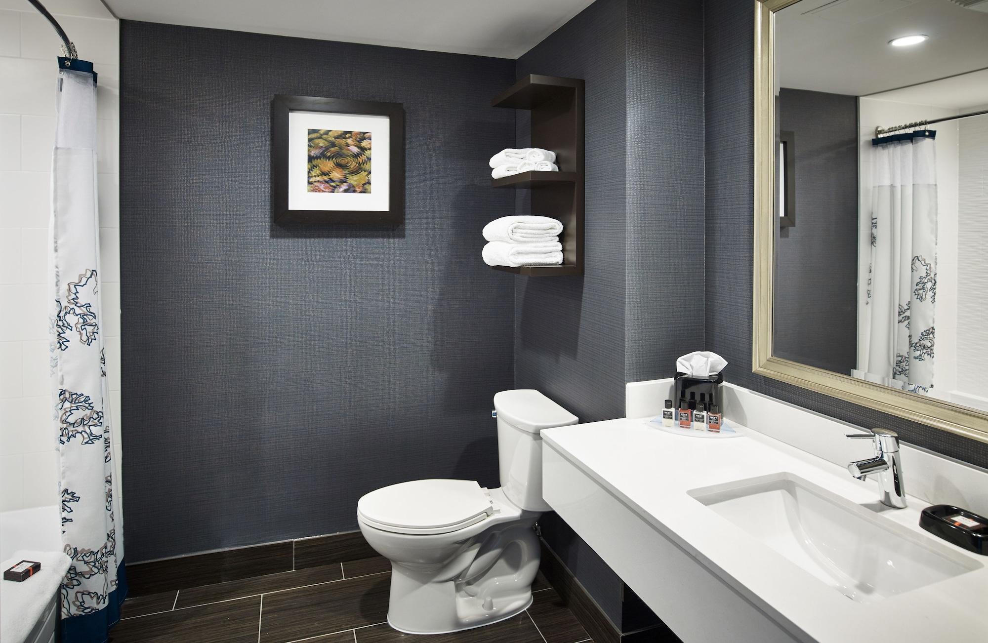Waterfront Hotel Downtown Burlington Extérieur photo