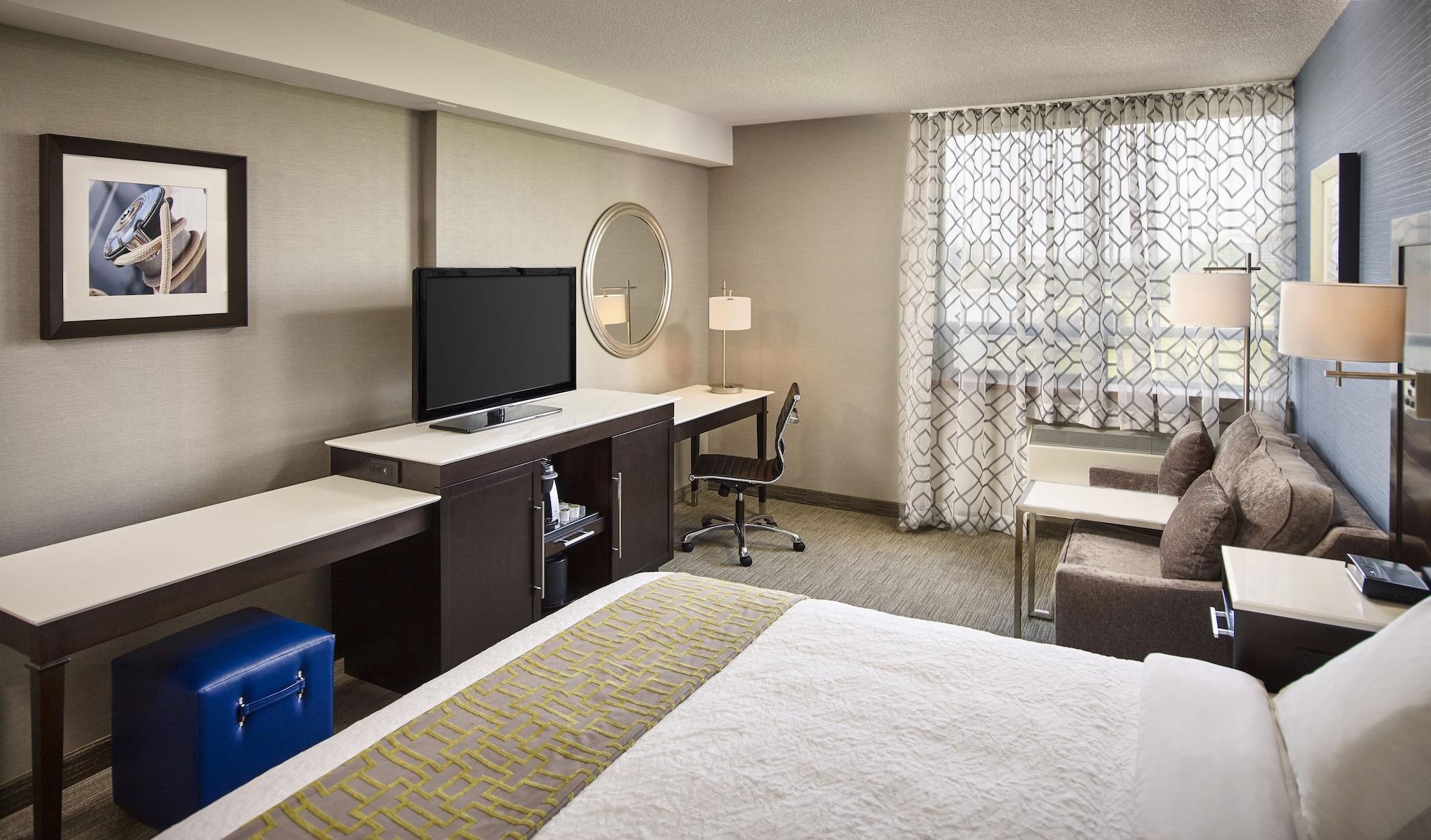 Waterfront Hotel Downtown Burlington Extérieur photo