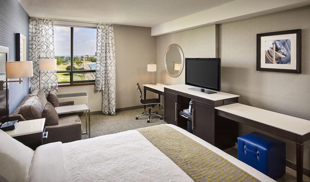 Waterfront Hotel Downtown Burlington Extérieur photo
