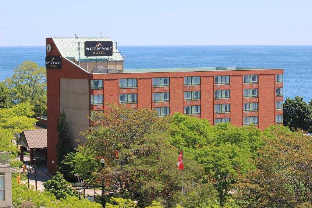 Waterfront Hotel Downtown Burlington Extérieur photo
