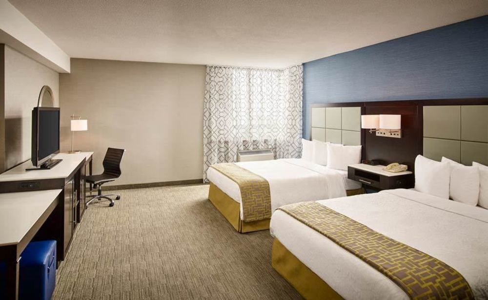 Waterfront Hotel Downtown Burlington Extérieur photo